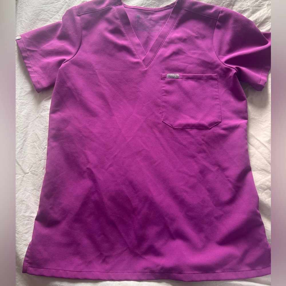 Figs fuschia Catarina one pocket top size xs